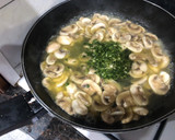Foto del paso 4 de la receta: Arroz con champiñones y huevo frito