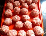 A picture of step 4 of Meatball sauce.