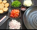 মোনাকো বিস্কুট পিজ্জা(biscuit pizza recipe in Bengali) রেসিপি ধাপ - 1 ছবি