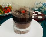 A picture of step 9 of Pull me up Chocolate Cake.