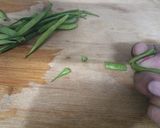 A picture of step 1 of Gawar Sabji.