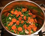 Zöldborsó leves, teljes kiőrlésű tönkölybúza - vaj galuskával recept lépés 3 foto