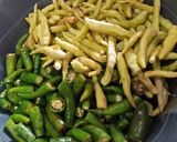 Foto langkah ke 1 dari resep Sambel ijo teri medan pete.