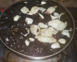 Foto langkah ke 6 dari resep Cumi Kuah Hitam.