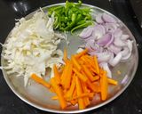 A picture of step 2 of Veg. Hakka Noodles.