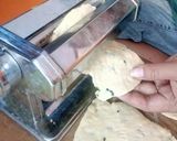 Foto langkah ke 4 dari resep Keripik Bawang Malaysia.
