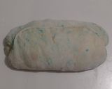 Foto langkah ke 11 dari resep Blue-Orange Sprinkles Sourdough Bread.