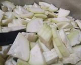 A picture of step 5 of Bottle gourd (louki).