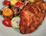 Fokhagymás-joghurtos csirkemell sült zöldségekkel recept fázis 4 fotója
