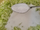 Икра из кабачков с консервой!