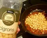 Foto del paso 4 de la receta Garbanzos con Almejas y Fideos "entomataos"