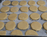 Foto del paso 3 de la receta: Galletitas de limón y aceite