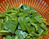 Foto del paso 2 de la receta: Nopales con salsa de pasilla