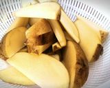 Foto langkah ke 1 dari resep Potato Wedges.