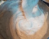 A picture of step 1 of Laddu peethi fried.