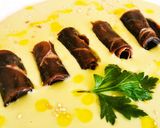 Foto del paso 6 de la receta: Crema de Habas y Guisantes con rollos de Cecina