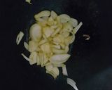 Foto langkah ke 2 dari resep Cumi Gurih Saus Tiram.