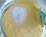 Pas rețetă Prăjitură cu 2 blaturi, cremă cu mascarpone, strat de gem cu nucă și glazură de ciocolată albă 5 fotografie