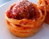 A picture of step 5 of Homemade Meat Balls in Spaghetti cups.