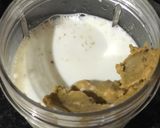 A picture of step 2 of Banana Chocolate Smoothie Bowl.