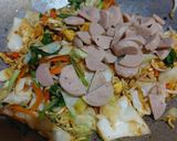 Foto langkah ke 6 dari resep Mie Goreng Sayur.