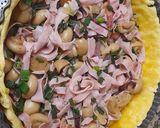 Foto del paso 10 de la receta: Quiche de Champiñones, cebolla de verdeo, panceta y jamón