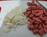 Foto del paso 1 de la receta: Salchichas y chuleta en crema de chipotle con brócoli