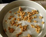 Foto del passaggio 10 della ricetta Sbriciolata integrale con noci e confettura di fichi
