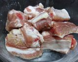 Hình bước làm 1 của món Sườn xào chua ngọt