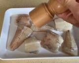 Foto del paso 3 de la receta: Rape en salsa de zanahorias, langostinos y arándanos