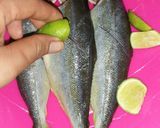 Foto langkah ke 2 dari resep Ikan Salem masak Daun kemangi.