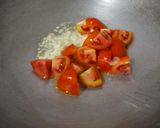 Foto langkah ke 2 dari resep Sup Tomat Telur Sayur.