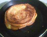 Foto langkah ke 9 dari resep Roti Tawar panggang Ala-ala Roti John.