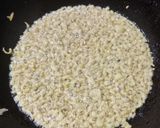 A picture of step 3 of Palm jaggery laddu.