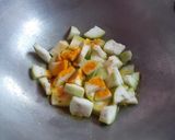 A picture of step 3 of लौकी सब्जी.