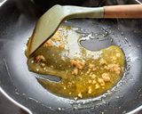 Foto langkah ke 4 dari resep Udang mentega ala devina hermawan.