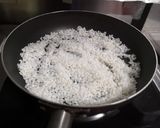 Hình bước làm 1 của món Sữa gạo "Hàn Quốc"