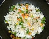 Foto langkah ke 3 dari resep Nasi Goreng Sayur.