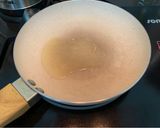 รูปขั้นตอนการทำที่ 3 ของ ไข่เจียวหมูสับ เหลืองทอง หอมกรุ่น