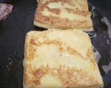 A picture of step 3 of French toast and bacon breakfast.