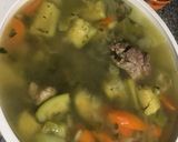 Foto del paso 4 de la receta: Caldo de chamorros con verduras