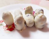A picture of step 4 of Sultana chocolate.