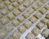 Foto langkah ke 8 dari resep Sweet Cheese Cookies.