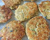 Une image de l'étape 3 de Galettes de quinoa, courgettes et parmesan.