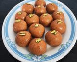 बेसन लड्डू (Besan Laddu recipe in Hindi) रेसिपी चरण 7 फोटो