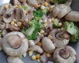 A picture of step 2 of Mushroom Broccoli and Corn soup.