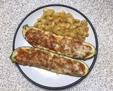 Hússal töltött cukkini-hajók (keto) recept fázis 5 fotója