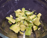 Foto del paso 2 de la receta: Spaghetti con crema de salmón y aguacate