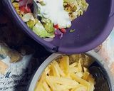 صورة لخطوة 1 من وصفة ساندويتش بسيطة بالبطاطا مقلية 🥔 والسلطة 🥗
