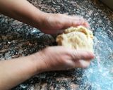 Foto del paso 2 de la receta: Masa filo (o masa de los 100 golpes)
